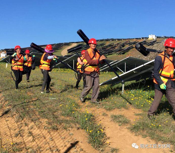 面積接近一個新加坡！青海塔拉灘光伏電站照亮“陽光之路”