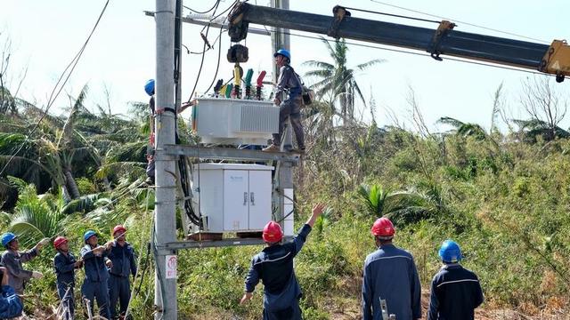 普安供電局千里馳援 助力海南搶修復電