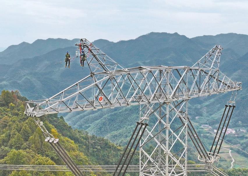 ±800千伏靈紹線安徽宣城段實(shí)施地線絕緣化改造