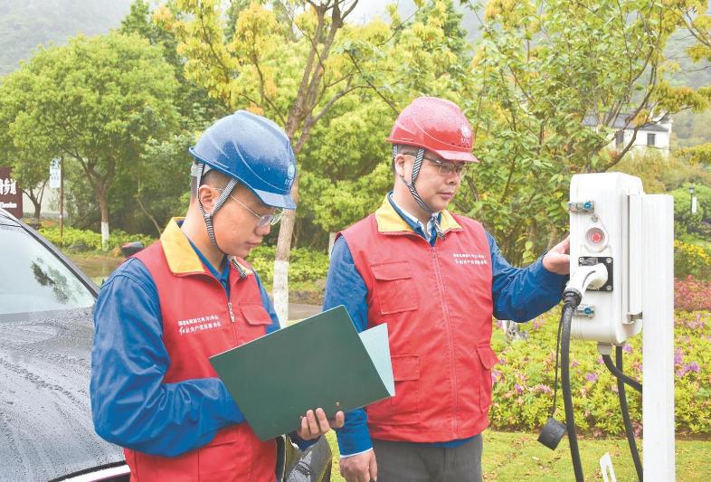 陳鳴：“空心村”變“開心村”，供電服務(wù)總相伴